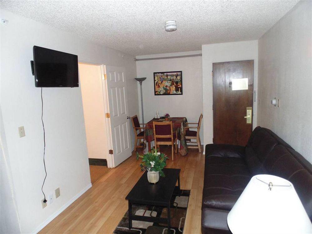 Barratt Inn Anchorage Airport מראה חיצוני תמונה
